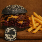 Black Hawk Burger Pommes