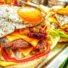 Heroes Burger Spiegelei